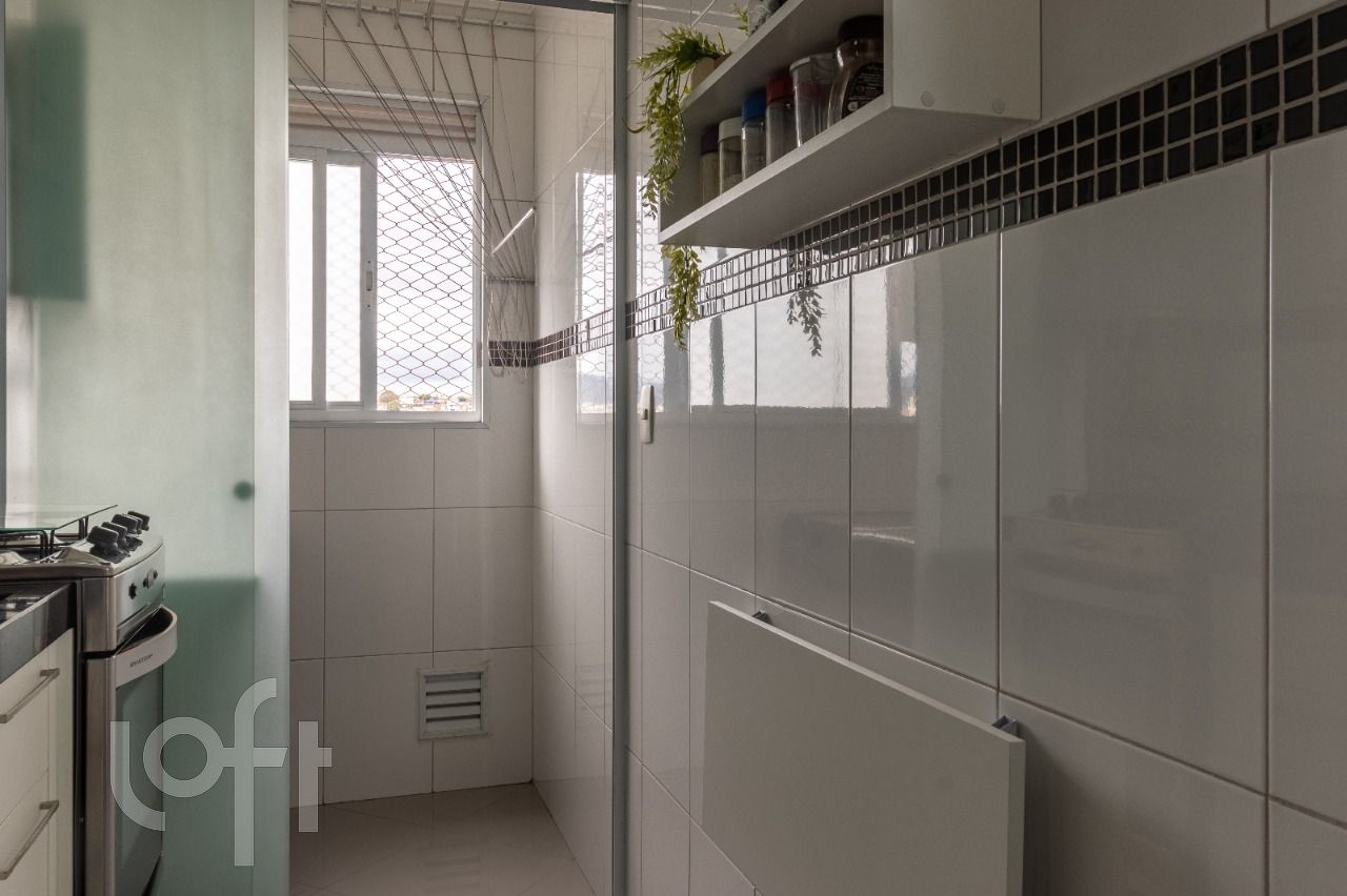 Apartamento à venda com 2 quartos, 48m² - Foto 13