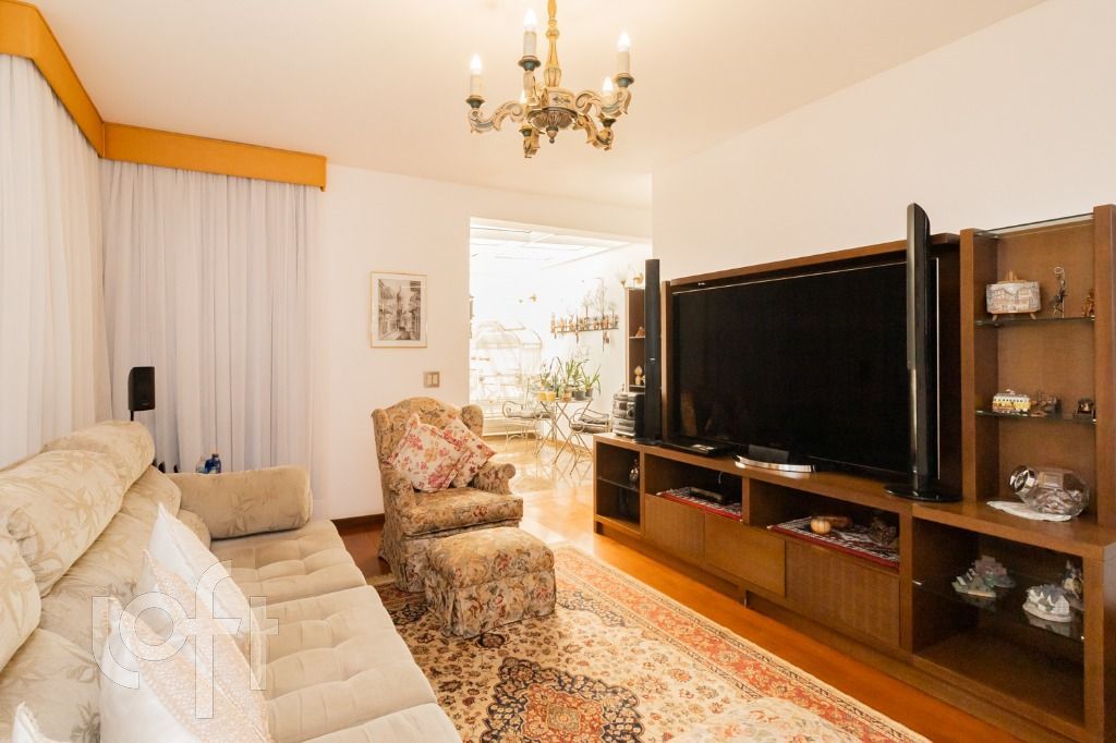 Casa à venda com 3 quartos, 284m² - Foto 4