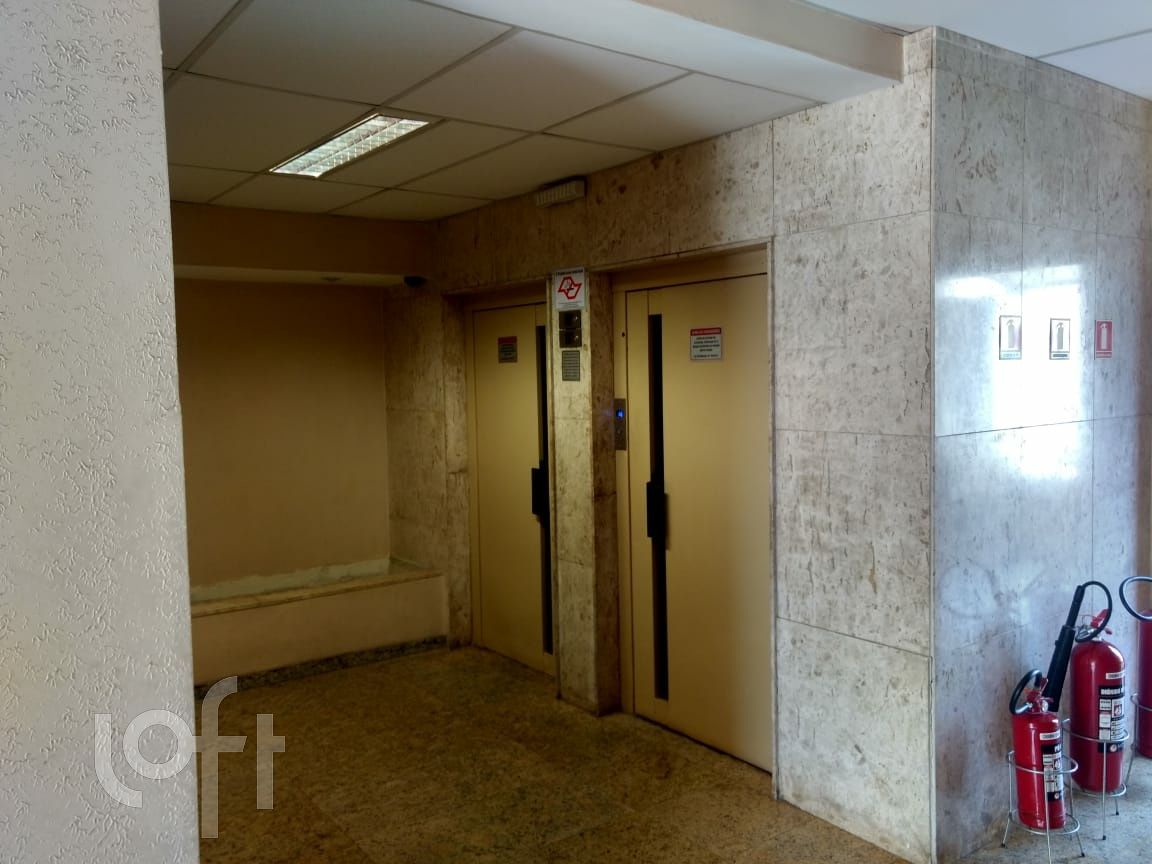 Apartamento à venda com 2 quartos, 75m² - Foto 9