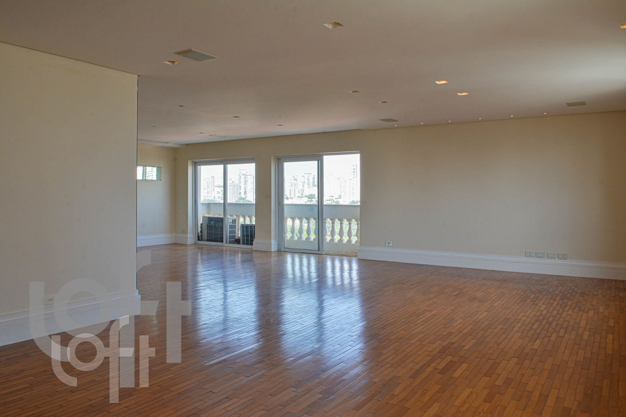 Apartamento à venda com 3 quartos, 200m² - Foto 23