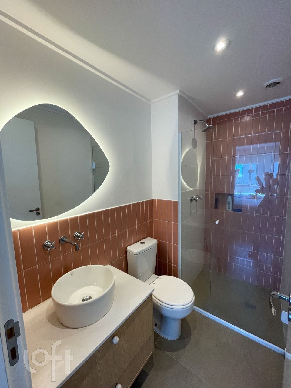 Apartamento à venda com 2 quartos, 65m² - Foto 2