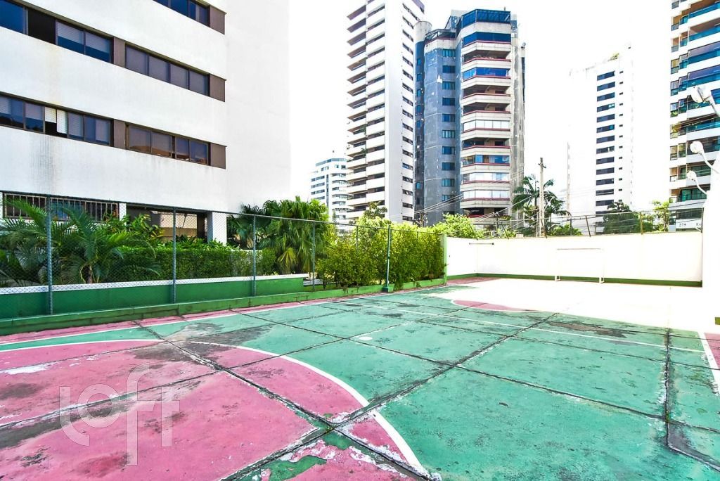 Apartamento à venda com 4 quartos, 278m² - Foto 2