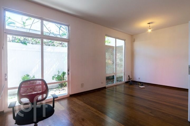 Casa à venda com 6 quartos, 600m² - Foto 16