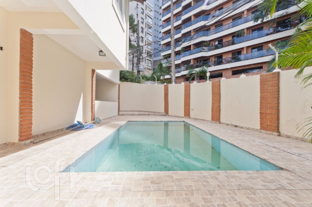 Casa, 3 quartos, 269 m² - Foto 1