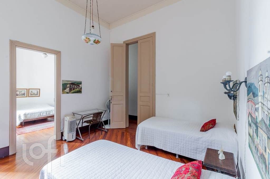 Casa à venda com 4 quartos, 216m² - Foto 11