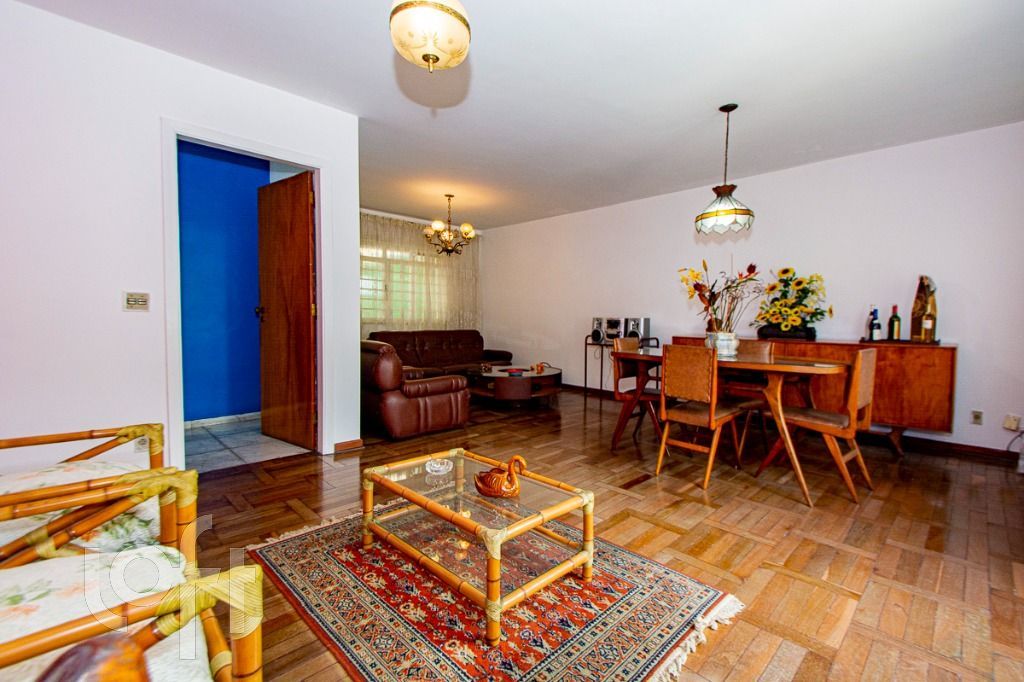 Casa à venda com 4 quartos, 244m² - Foto 4