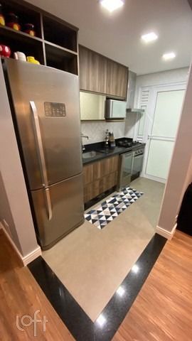 Apartamento à venda com 2 quartos, 82m² - Foto 3