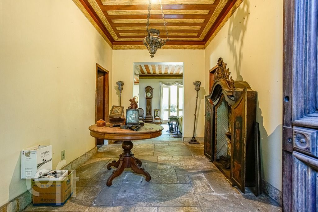 Casa à venda com 4 quartos, 559m² - Foto 16