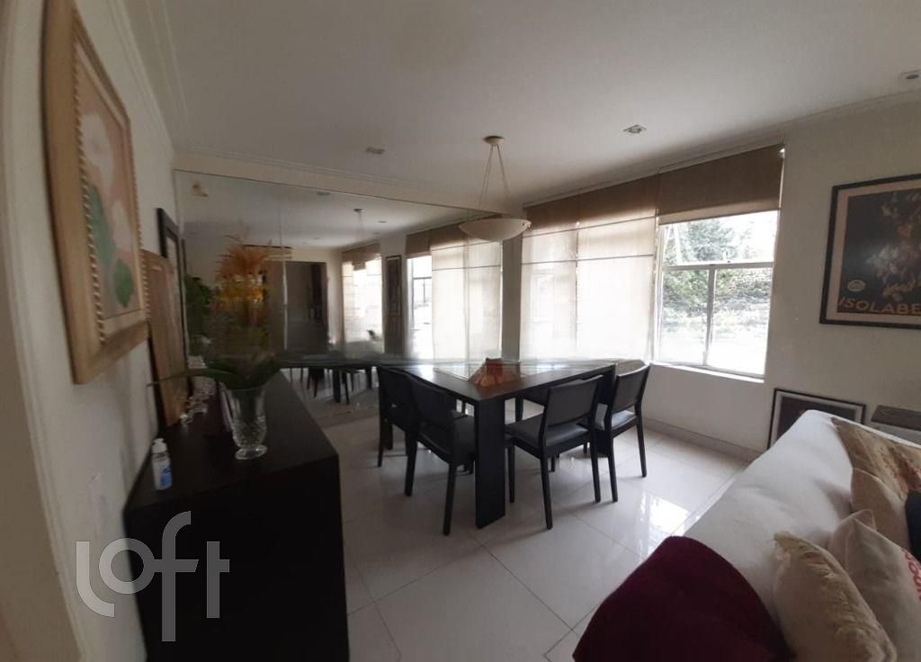 Casa à venda com 5 quartos, 250m² - Foto 4