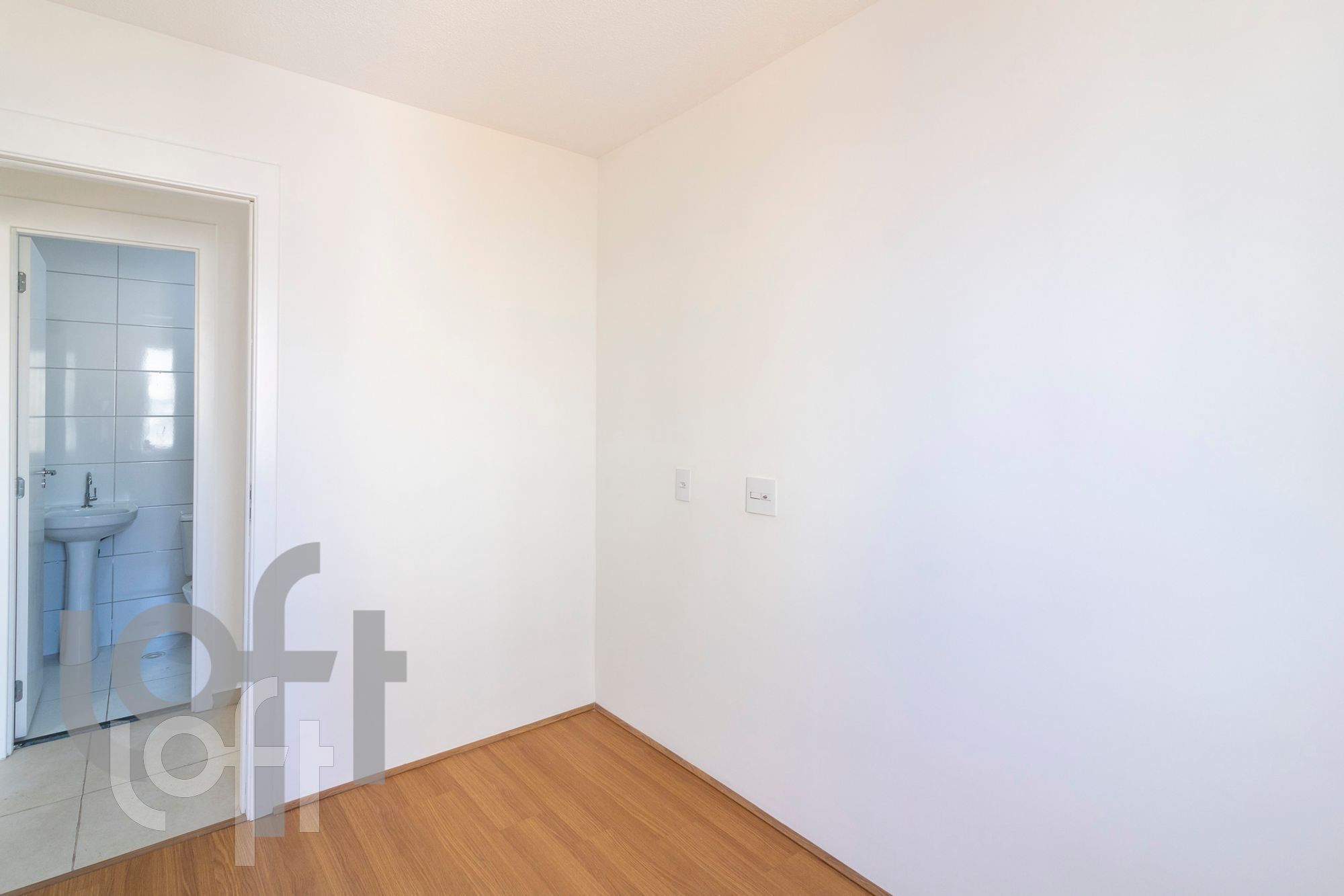 Apartamento à venda com 2 quartos, 43m² - Foto 3