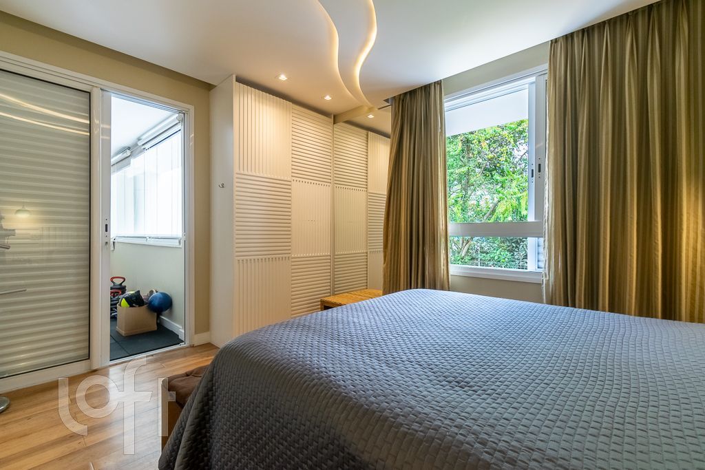 Casa à venda com 4 quartos, 332m² - Foto 36