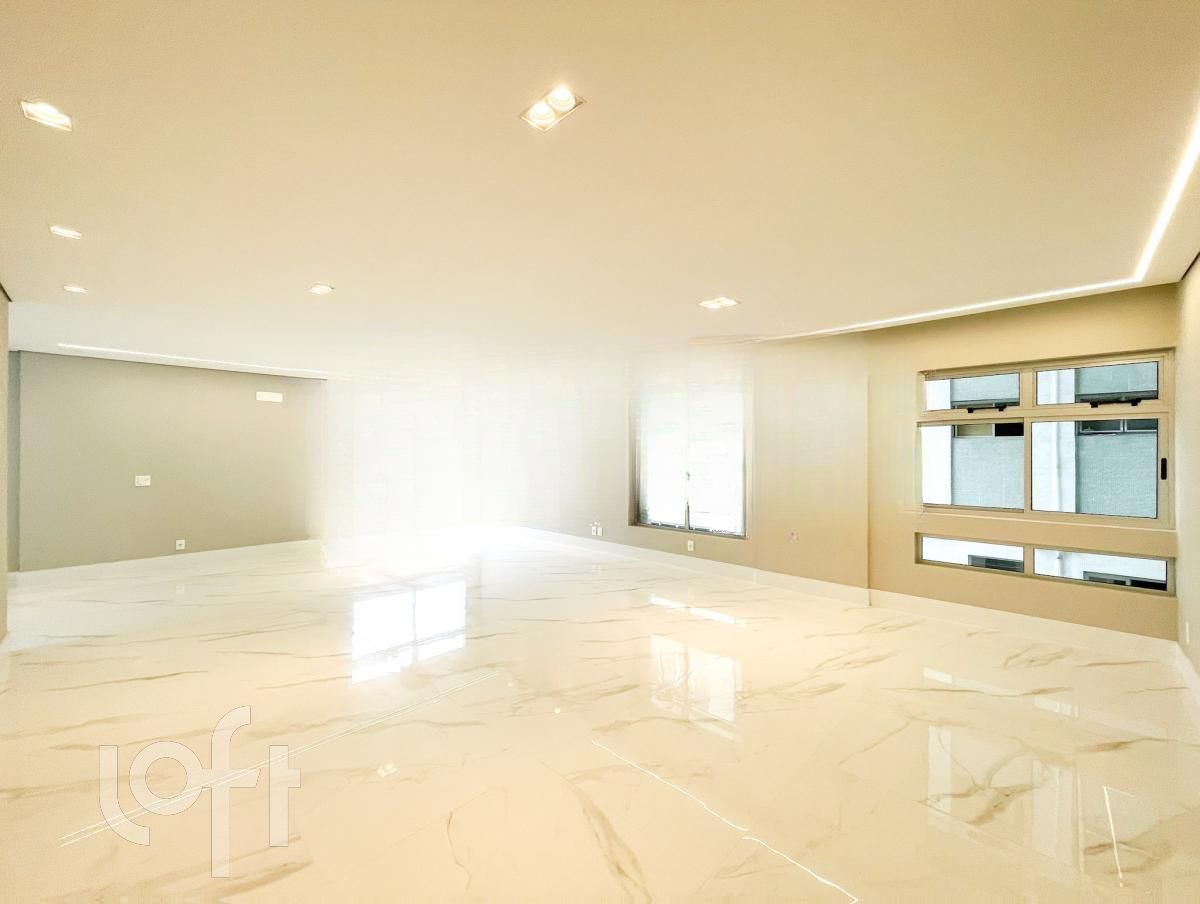 Apartamento, 3 quartos, 219 m² - Foto 1