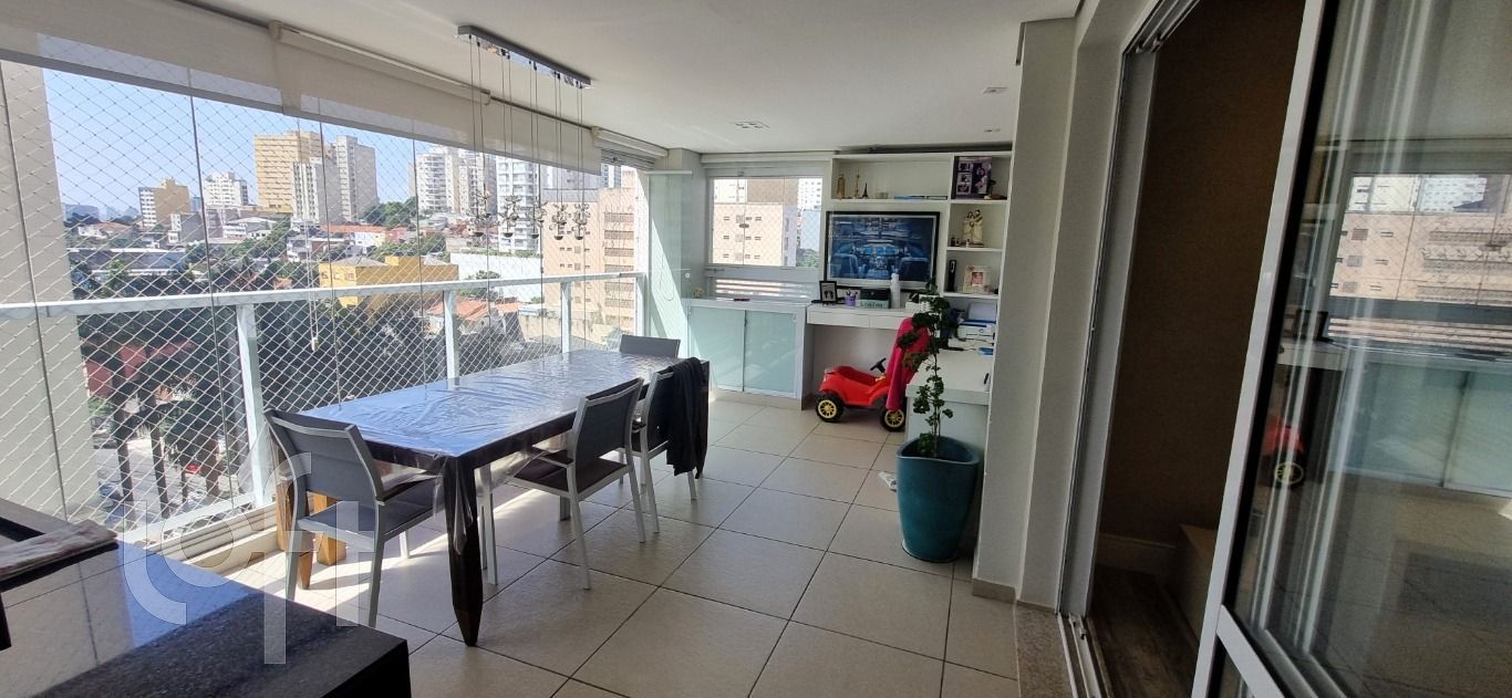 Apartamento à venda com 3 quartos, 111m² - Foto 3