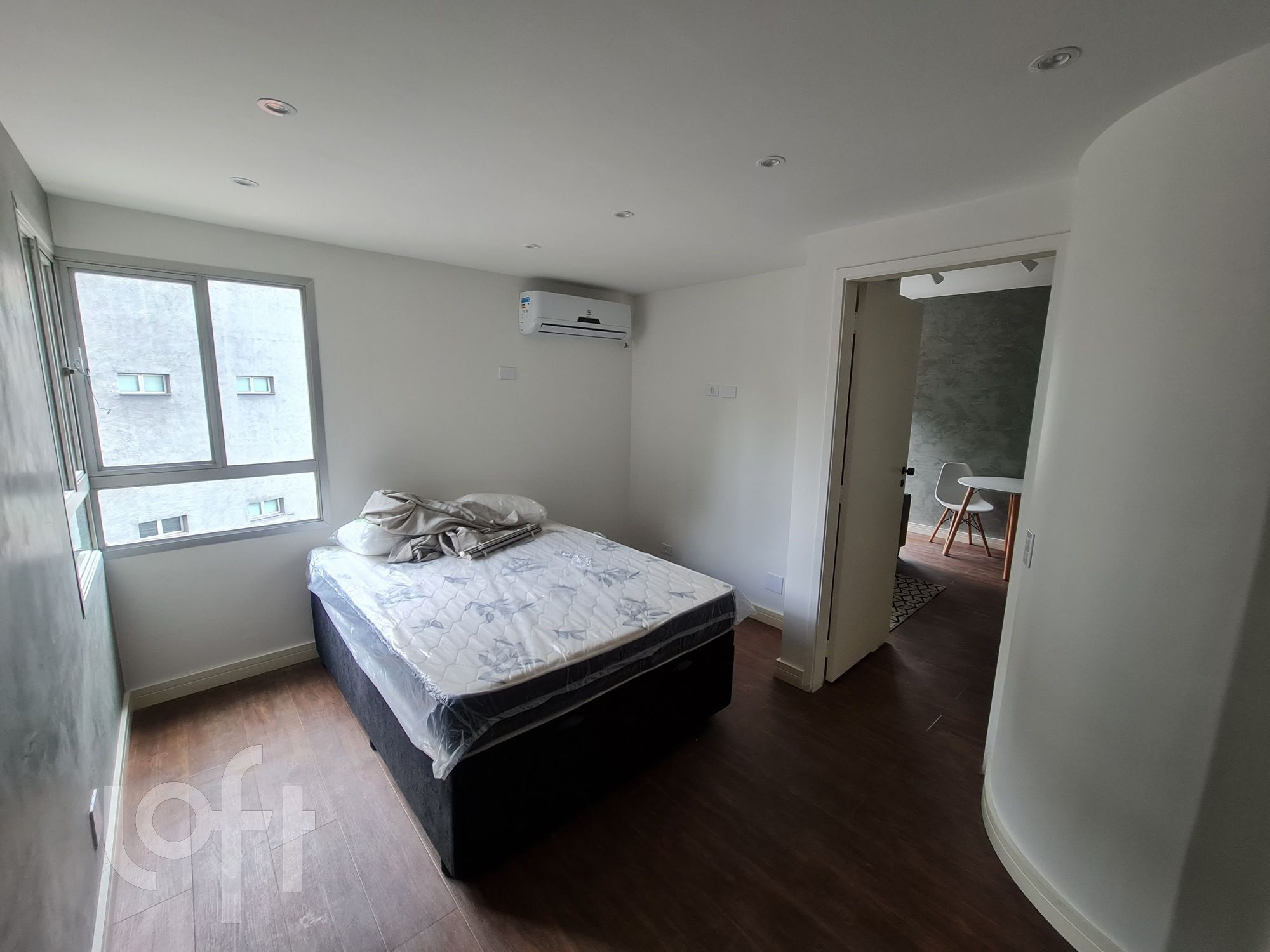 Apartamento à venda com 1 quarto, 37m² - Foto 3