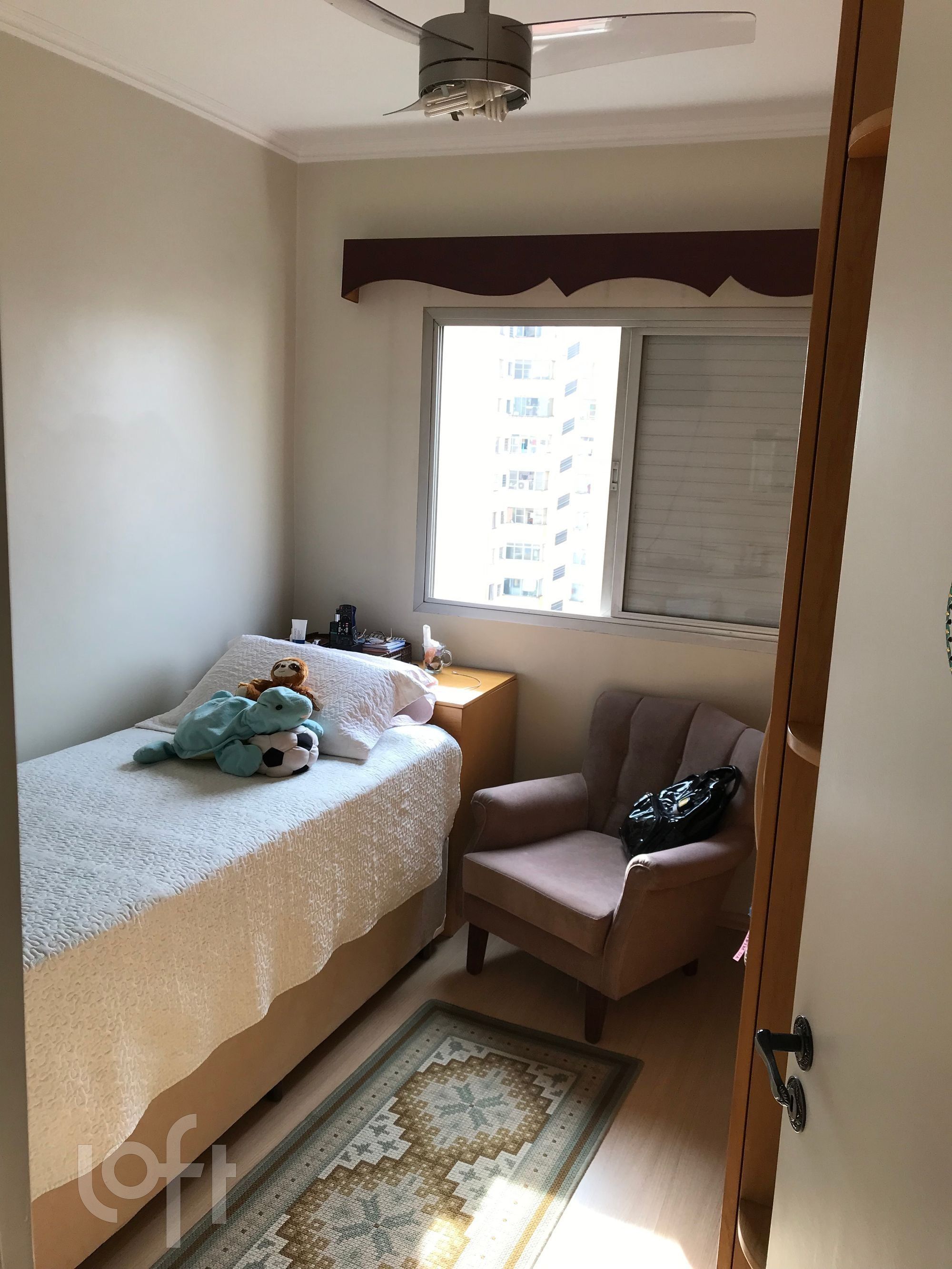 Apartamento à venda com 2 quartos, 75m² - Foto 3