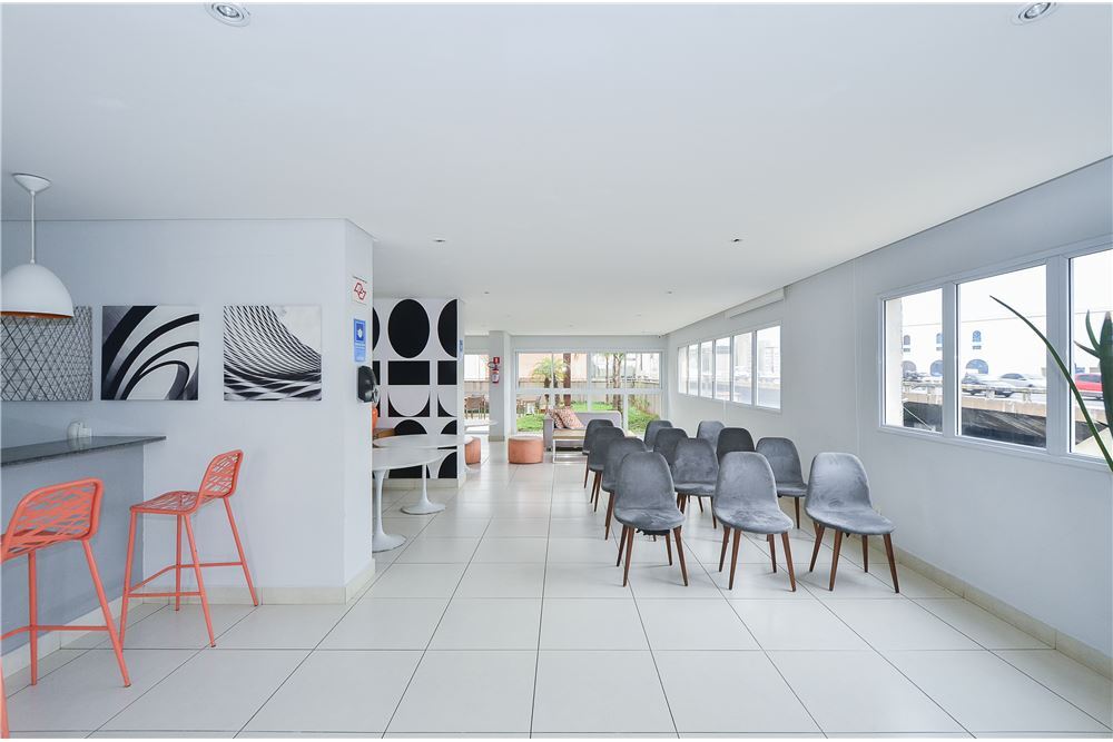 Apartamento à venda com 2 quartos, 55m² - Foto 33