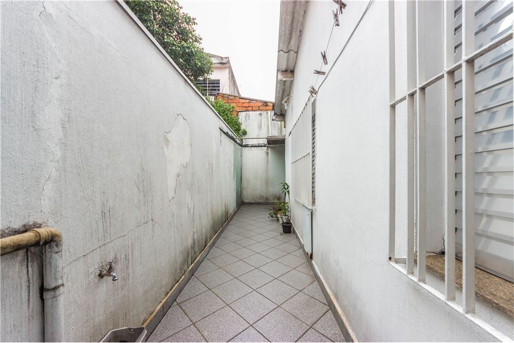 Casa à venda com 2 quartos, 80m² - Foto 14