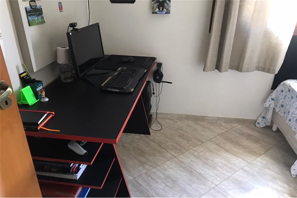 Casa à venda com 4 quartos, 250m² - Foto 17