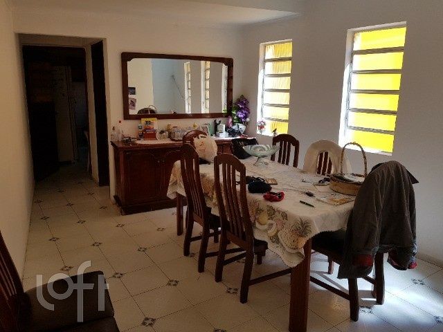 Casa à venda com 4 quartos, 126m² - Foto 1