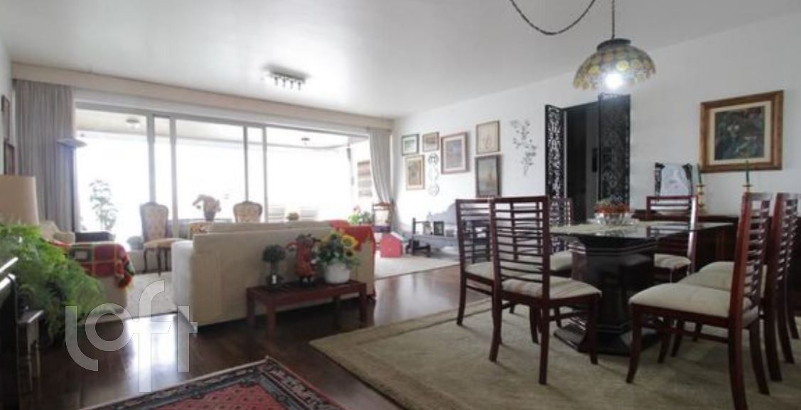 Apartamento à venda com 4 quartos, 214m² - Foto 1