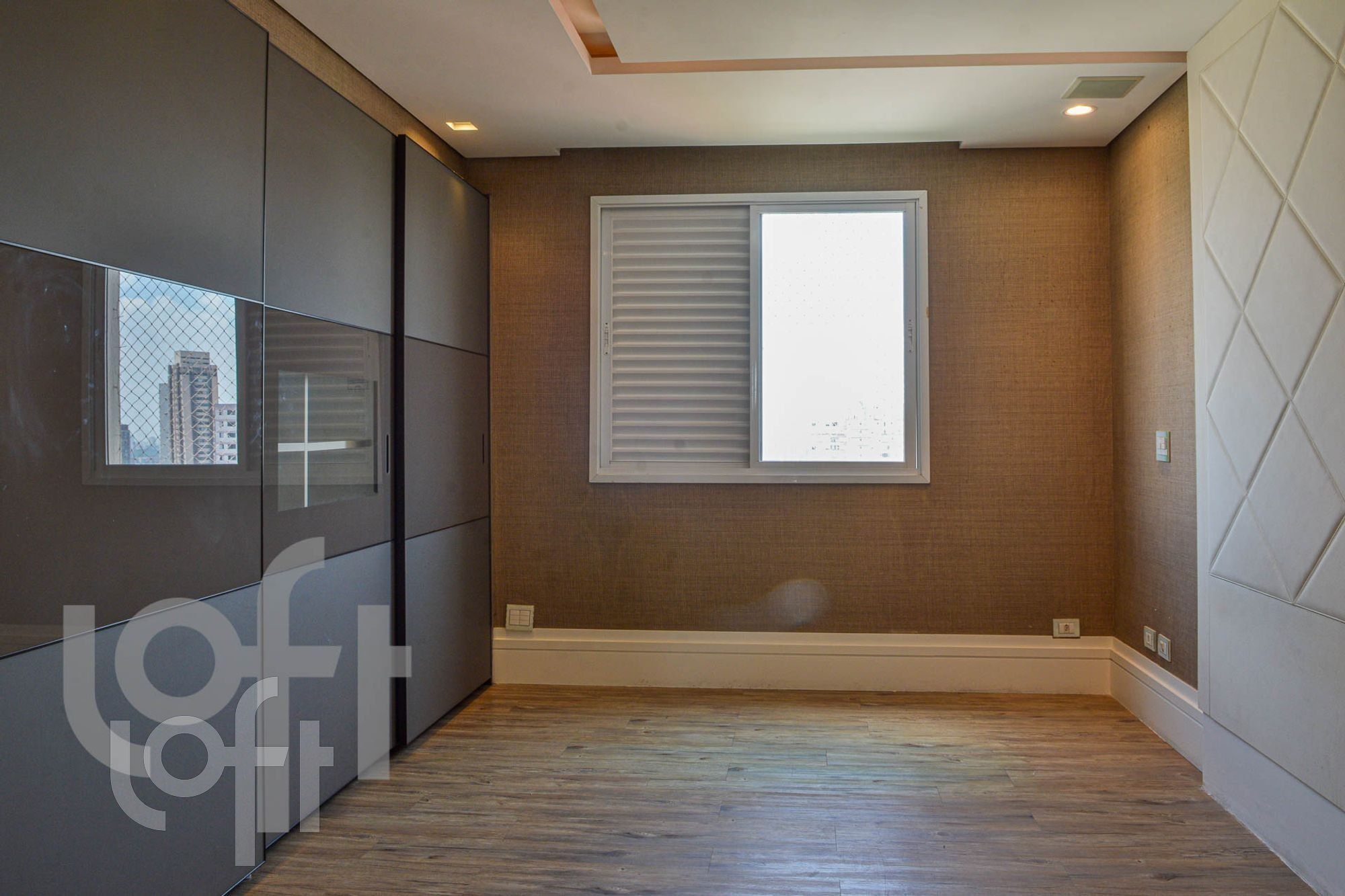Apartamento à venda com 3 quartos, 200m² - Foto 4