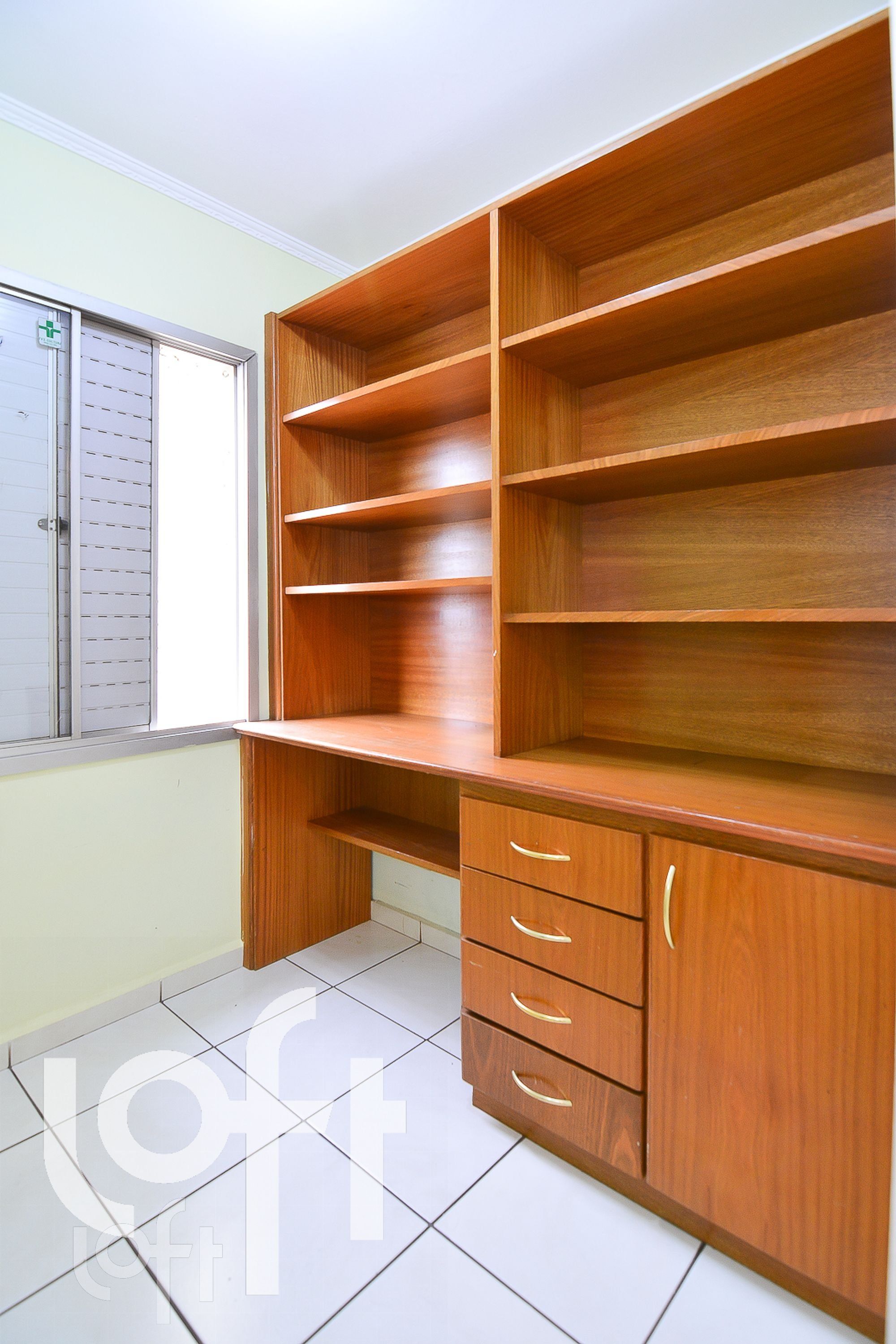 Apartamento à venda com 3 quartos, 70m² - Foto 4