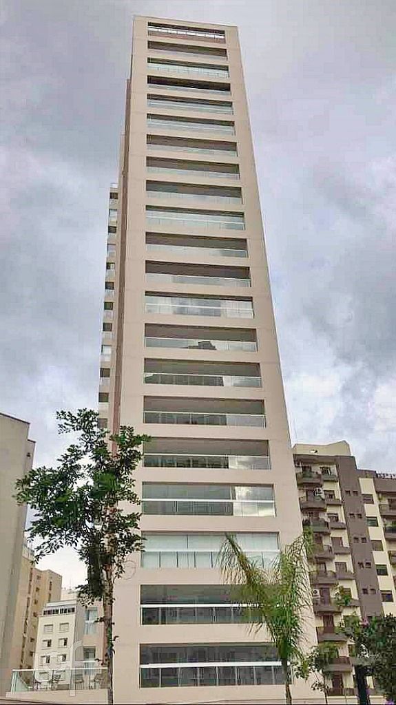 Apartamento à venda com 4 quartos, 272m² - Foto 2