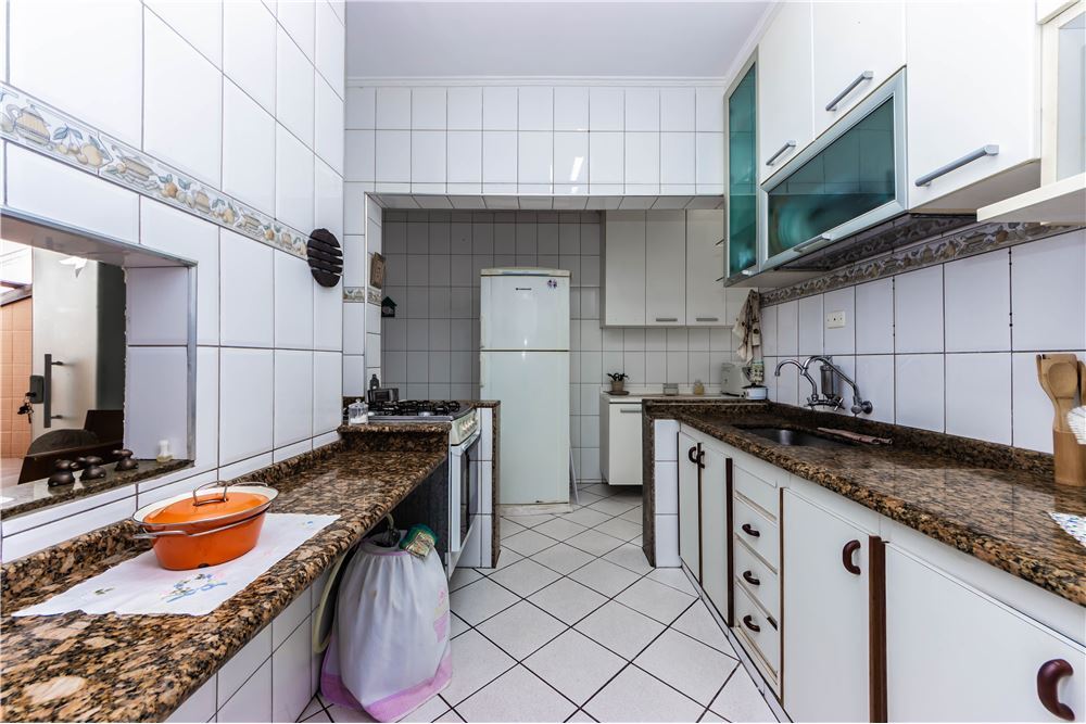 Casa à venda com 2 quartos, 80m² - Foto 9