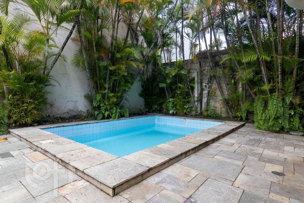 Casa à venda com 4 quartos, 439m² - Foto 3