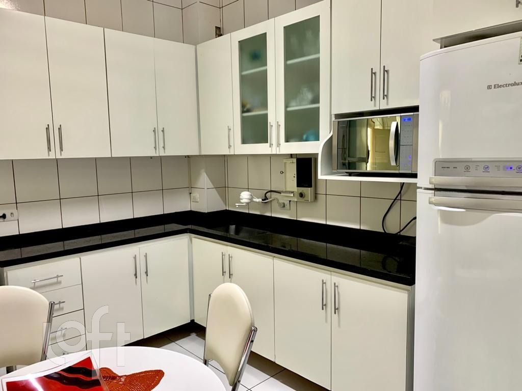 Apartamento à venda com 2 quartos, 87m² - Foto 11