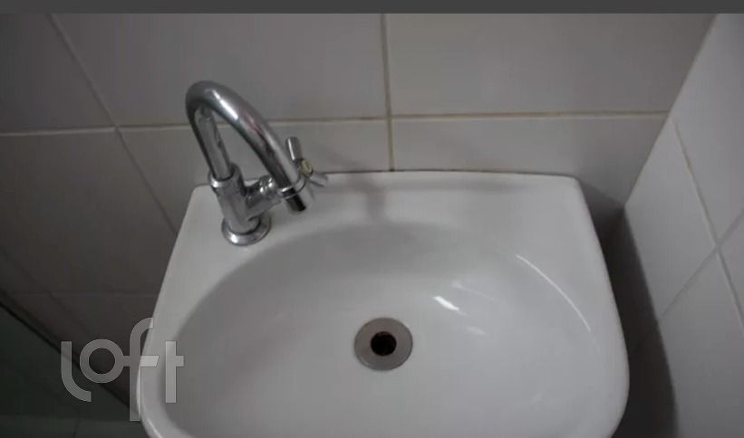 Apartamento à venda com 2 quartos, 75m² - Foto 10