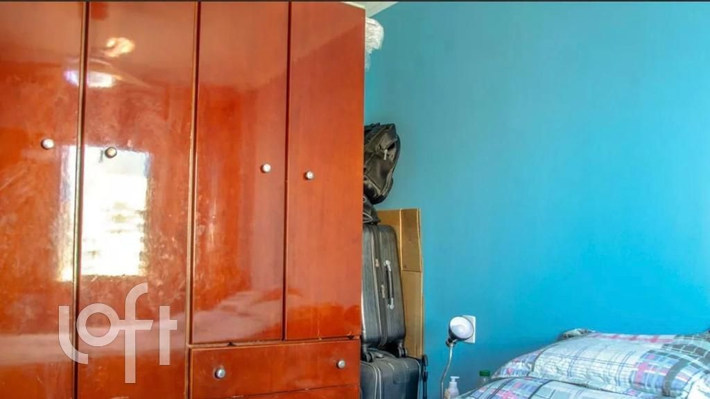 Apartamento à venda com 2 quartos, 62m² - Foto 4