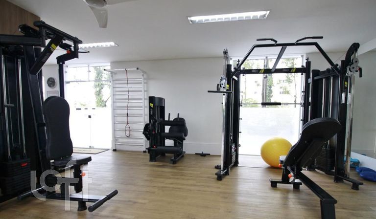 Apartamento à venda com 4 quartos, 210m² - Foto 13