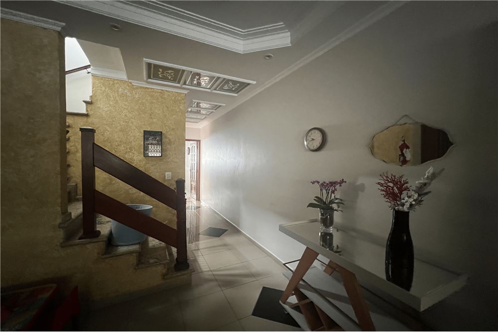 Casa à venda com 4 quartos, 250m² - Foto 8