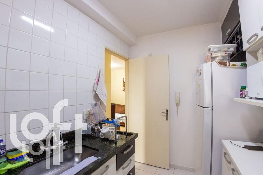 Apartamento à venda com 2 quartos, 48m² - Foto 18