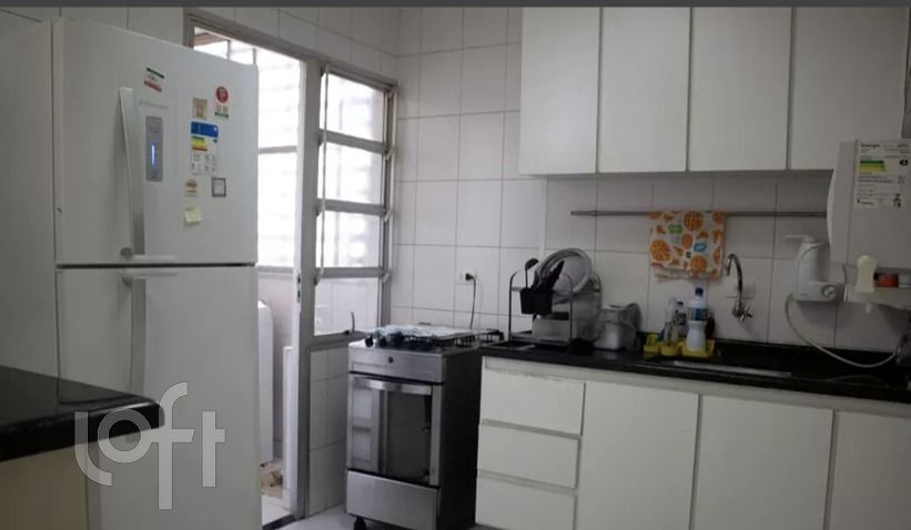 Apartamento à venda com 2 quartos, 75m² - Foto 17