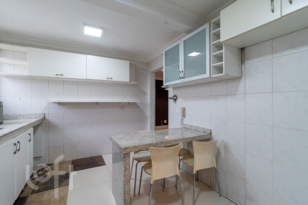 Apartamento à venda com 3 quartos, 168m² - Foto 12