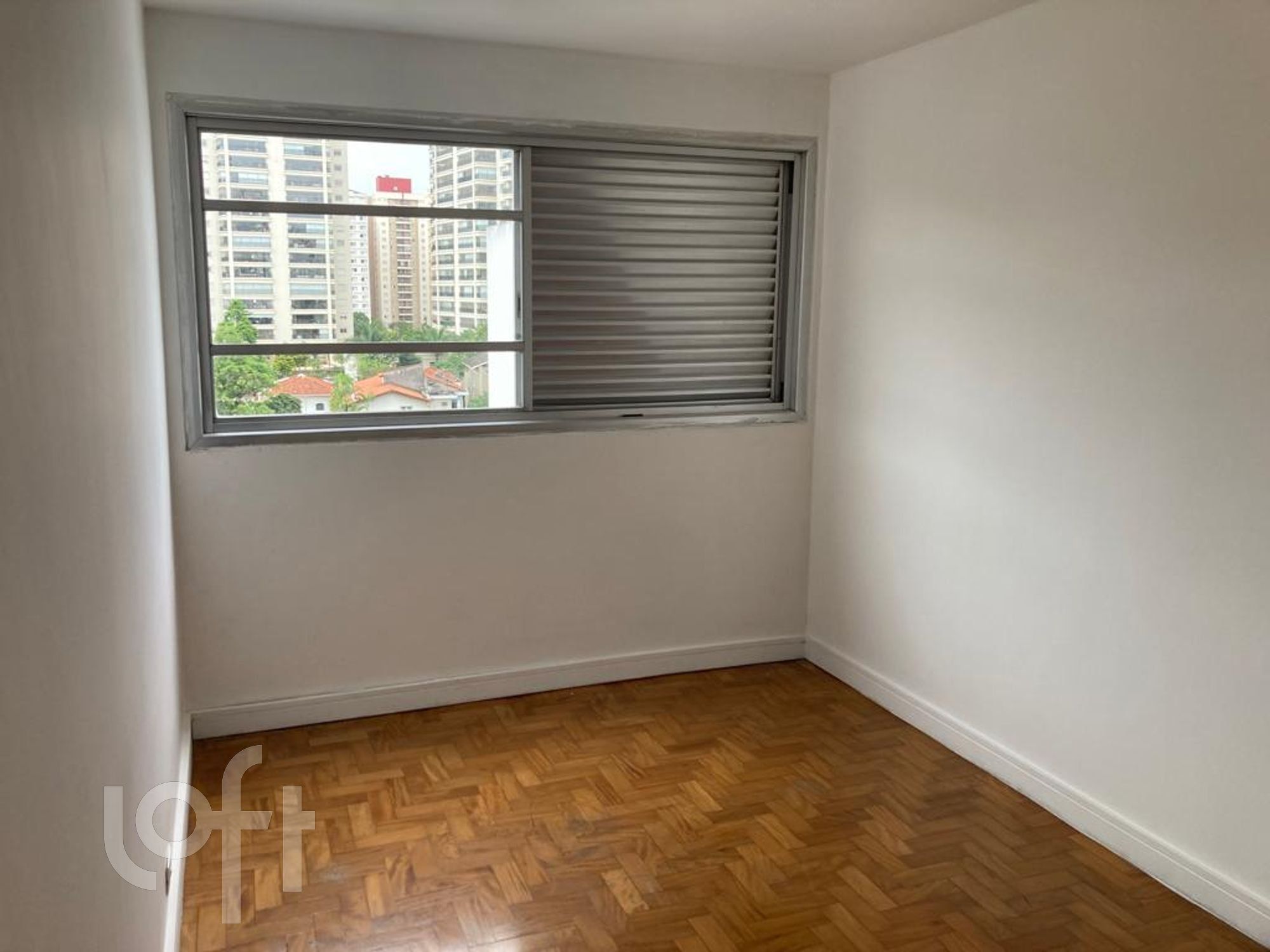Apartamento à venda com 2 quartos, 80m² - Foto 2
