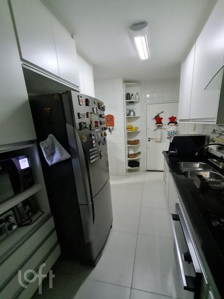 Apartamento à venda com 3 quartos, 70m² - Foto 2