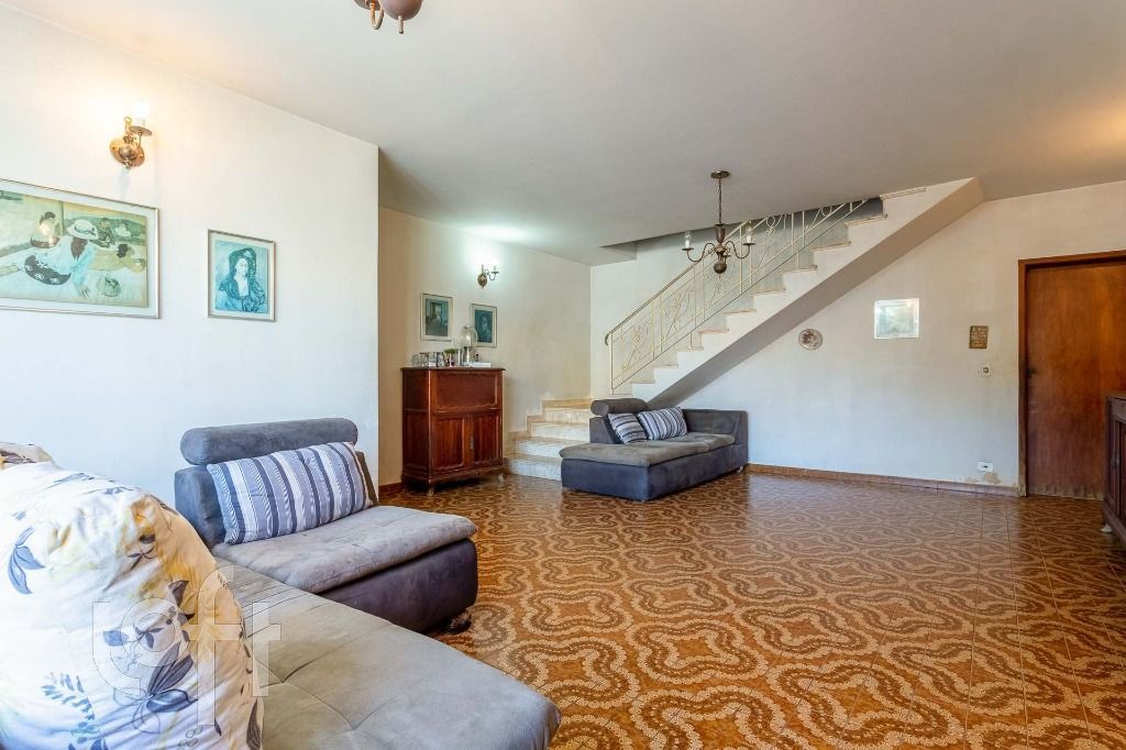 Casa, 3 quartos, 241 m² - Foto 2