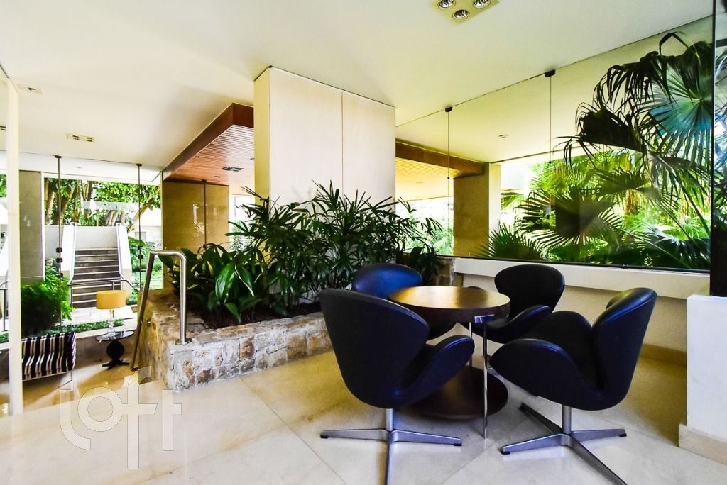 Apartamento à venda com 4 quartos, 278m² - Foto 8