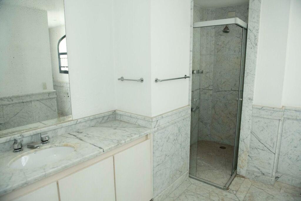 Apartamento à venda com 4 quartos, 526m² - Foto 2