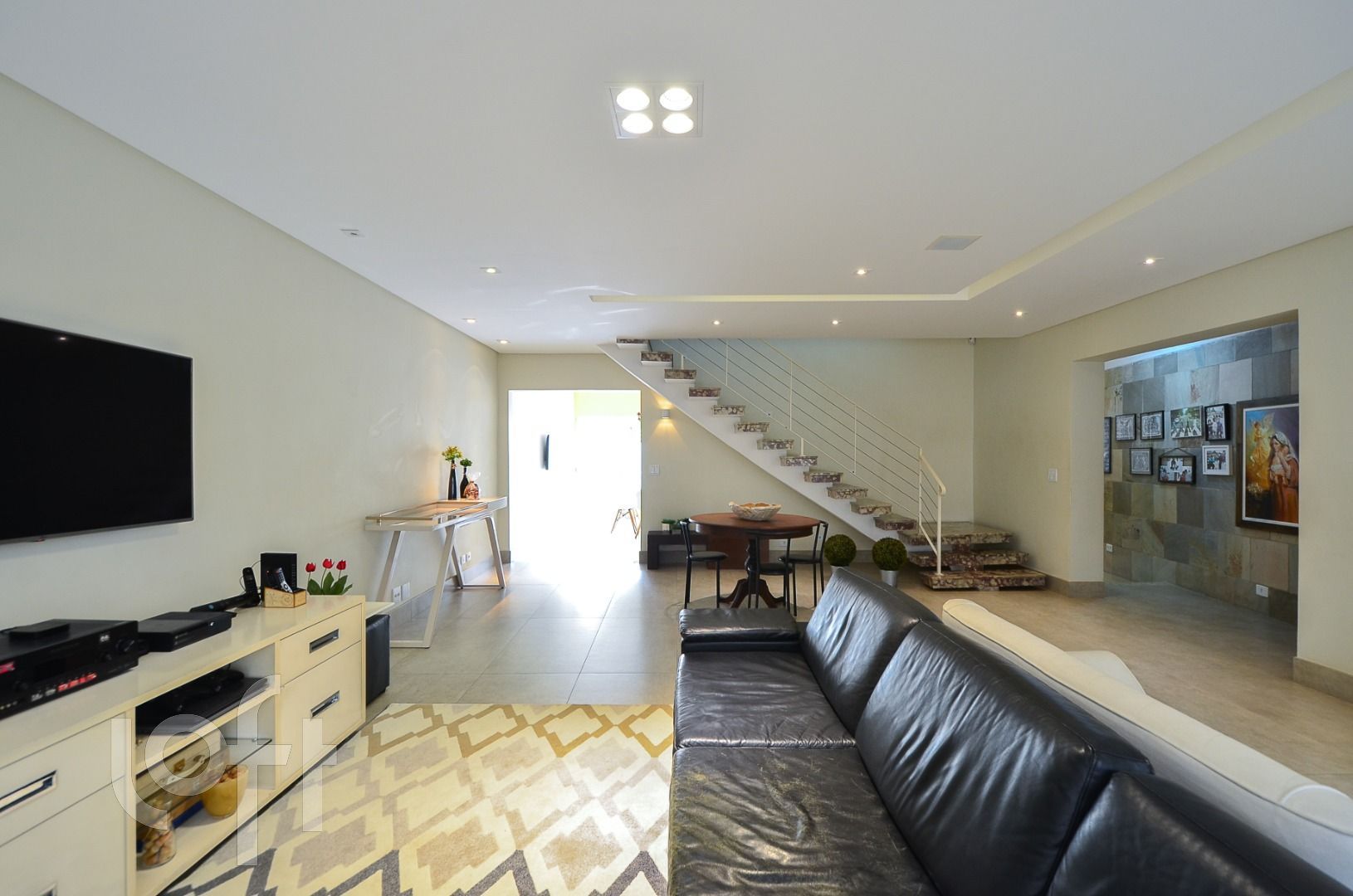 Casa à venda com 3 quartos, 359m² - Foto 6