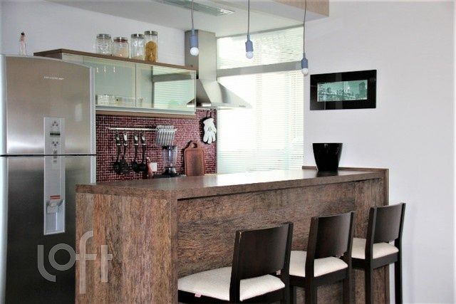 Apartamento à venda com 2 quartos, 65m² - Foto 4