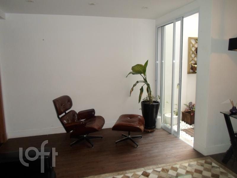 Casa à venda com 2 quartos, 240m² - Foto 8