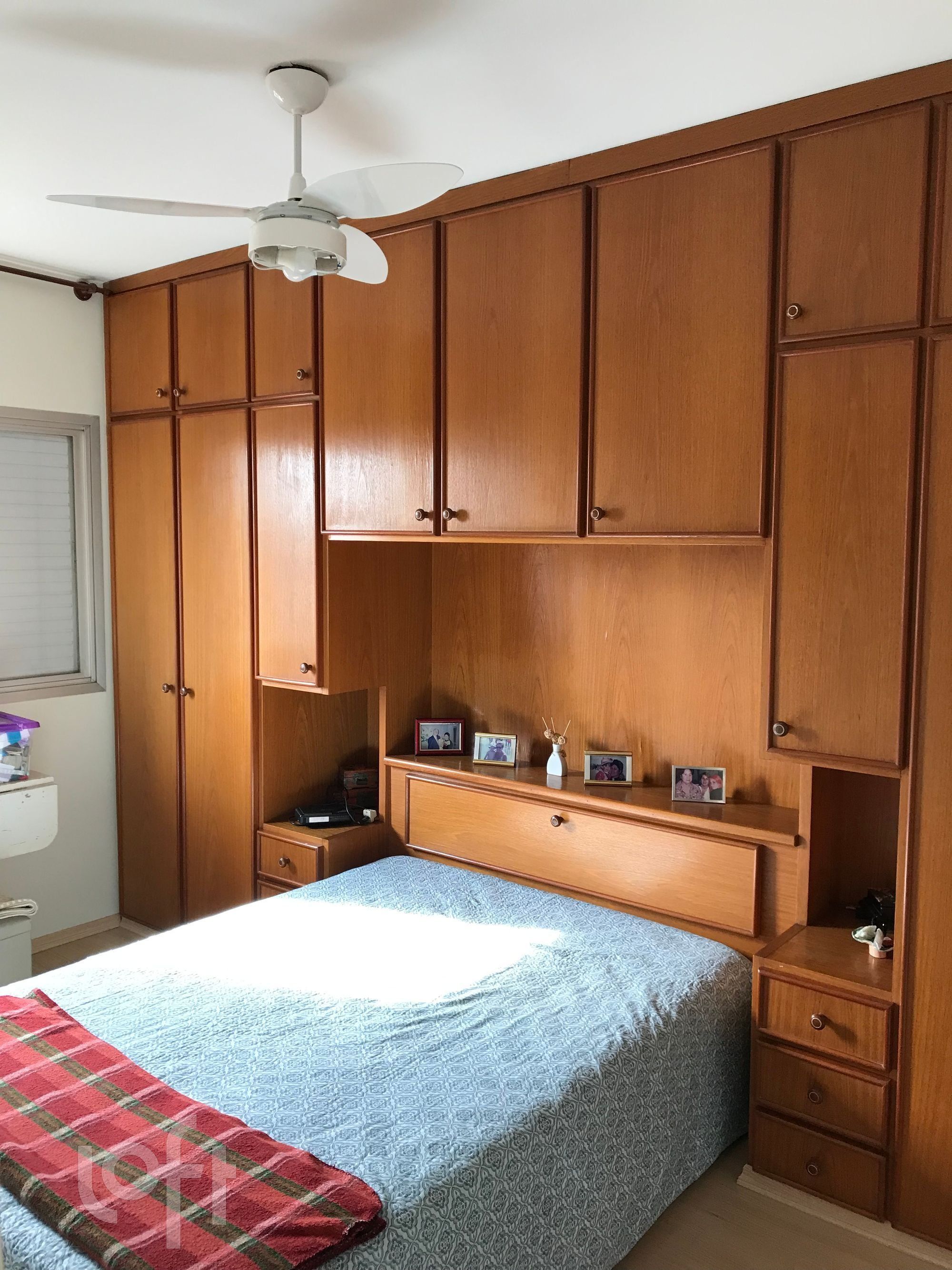 Apartamento à venda com 2 quartos, 75m² - Foto 4