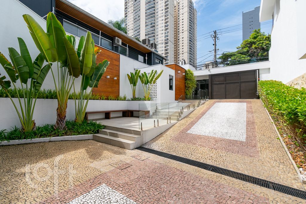 Casa à venda com 4 quartos, 332m² - Foto 49