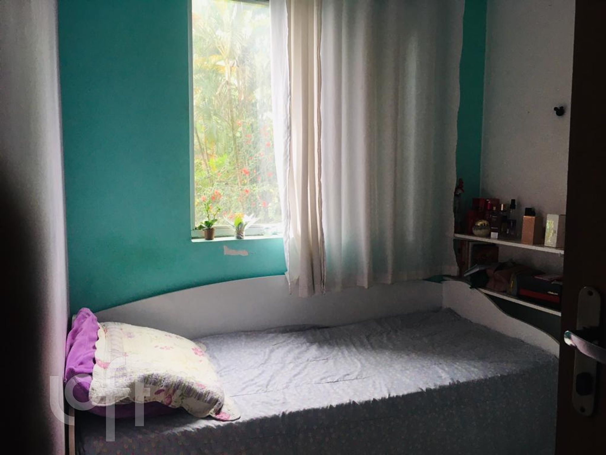 Apartamento à venda com 3 quartos, 75m² - Foto 2