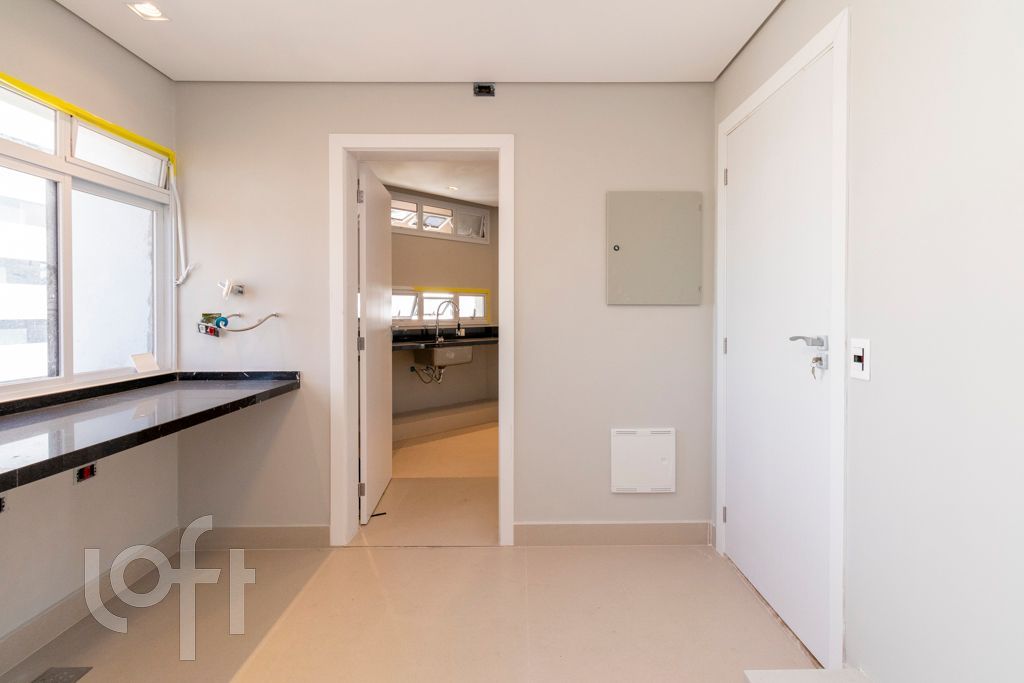 Apartamento à venda com 4 quartos, 230m² - Foto 28