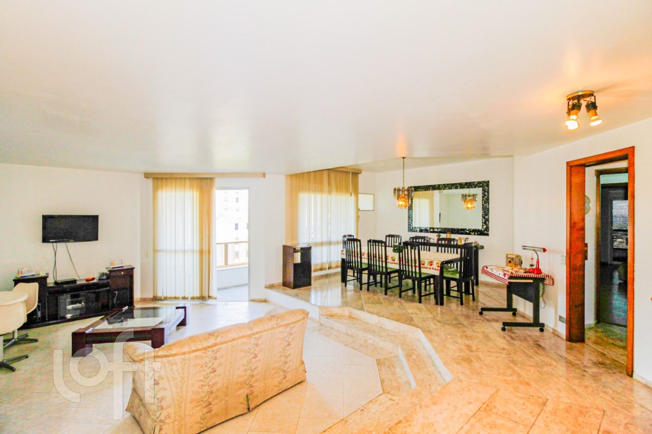 Apartamento à venda com 3 quartos, 188m² - Foto 2